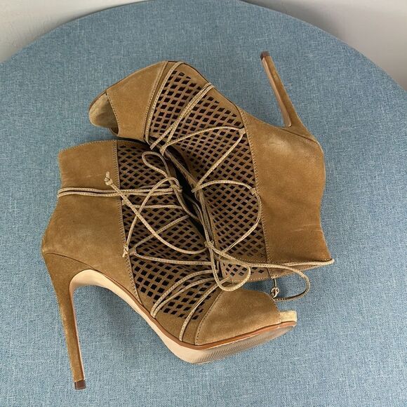 Steve Madden Maddye Sand Suede Peep Toe High Heel Booties Size 9M - Picture 5 of 10